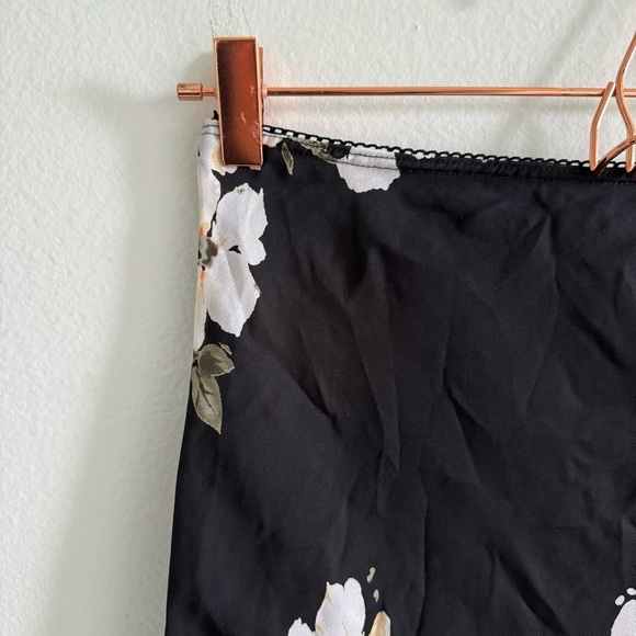 90s Vintage Floral Midi Skirt Size Small Made in the USA - Picture 2 of 10